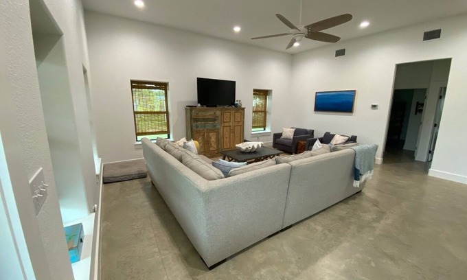 Port O Connor House | THE GULL in POC - Pets ok with extra cost