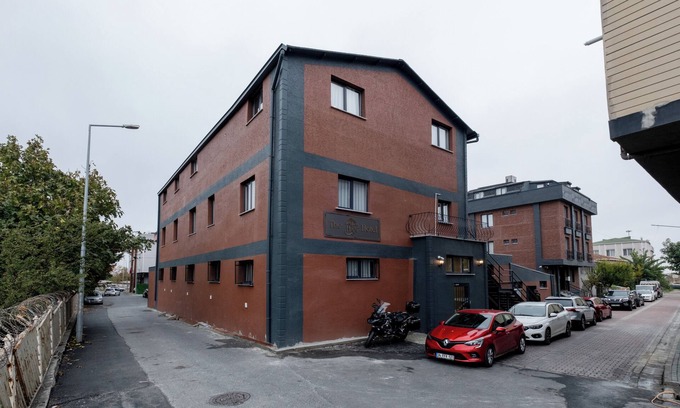 Avcilar Apartment | The Han YK