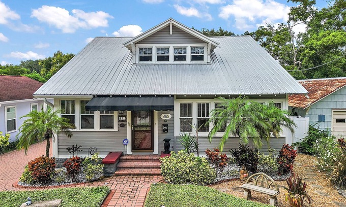 Mount Dora House | "The Hanscom House" 8 MIN walk to DT!
