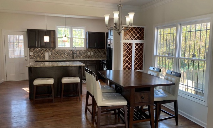 Atlanta House | The Haven of Peace ATL. 3 Bedroom Home. Downtown Atlanta.