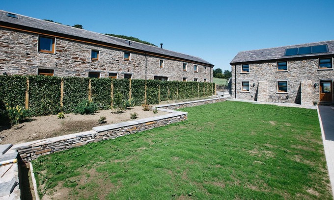 Patrick Cottage | The Hawthorns - a holiday cottage that sleeps 6 guests in 3 bedrooms