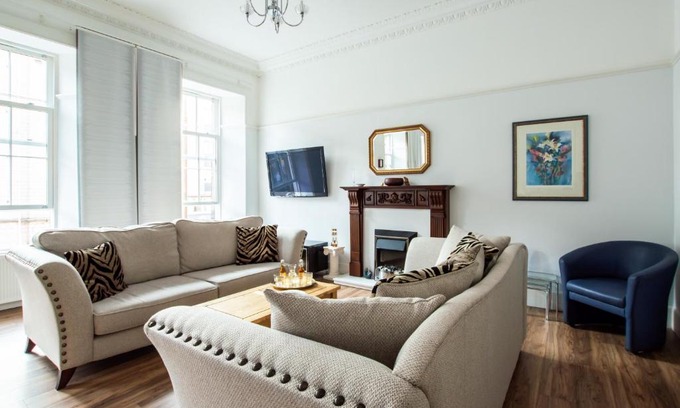 Newington Apartment | The Heart of Newington