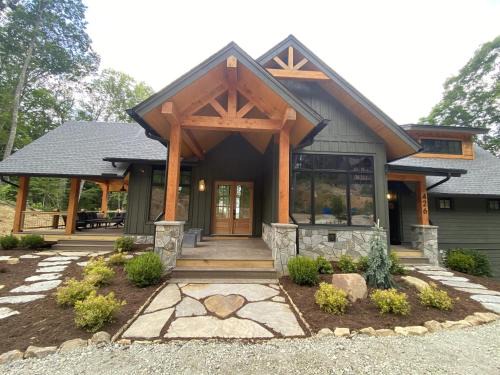 Elk Park House | The HeartStone Lodge at Eagles Nest