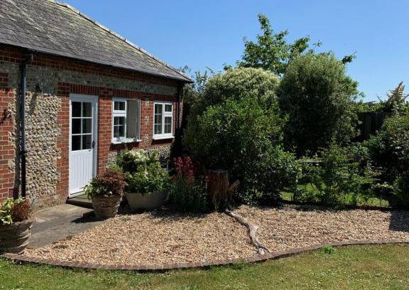 East Ashling Apartment | The Hen House