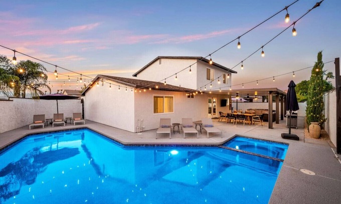 Indio House | The Hidden Gem | Large Entertainers Backyard