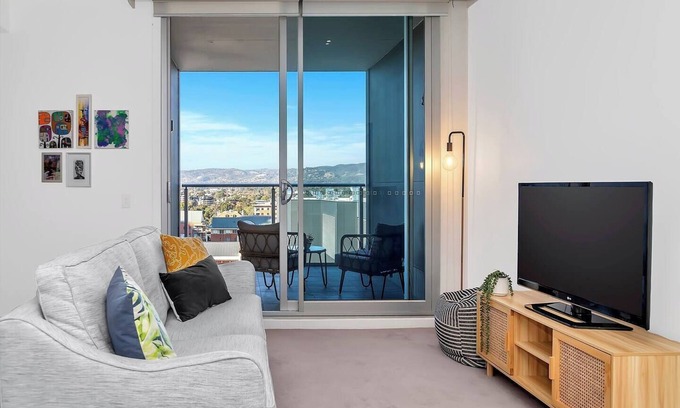 Adelaide Central Business District Apartment | The Hindmarsh Hotel style Pad with Hills Panorama