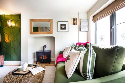 Ludwel House | The Hive, Central Ludlow, Free Parking, Boutique Hotel Style