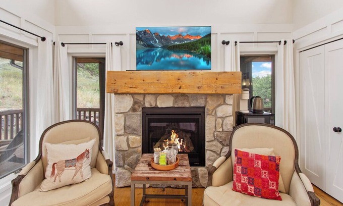 Allenspark Cabin | The Hogan #2 - A Pathways Ranch Original