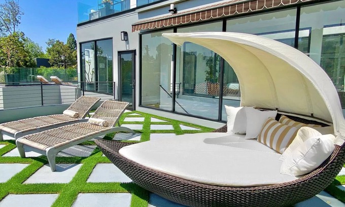 Hollywood Dell House | The Hollywood Hills Glass House