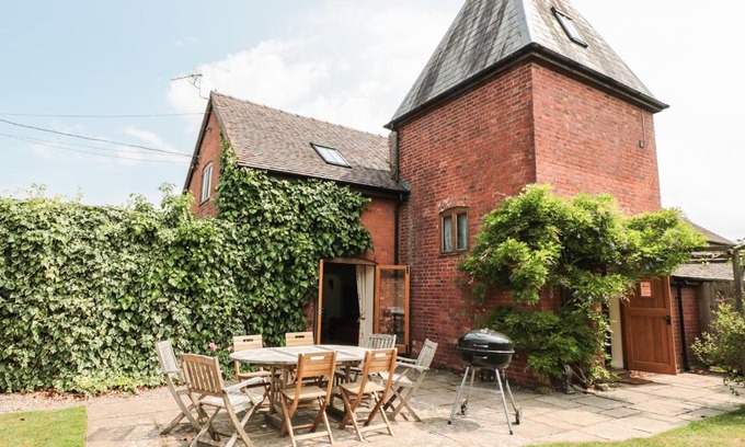 Tenbury Wells House | The Hop Kiln, Tenbury Wells