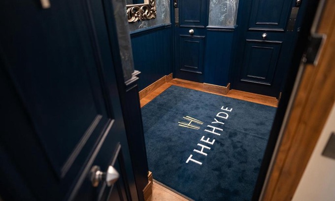 Watford Hotel | The Hyde - At Dunning's Bar