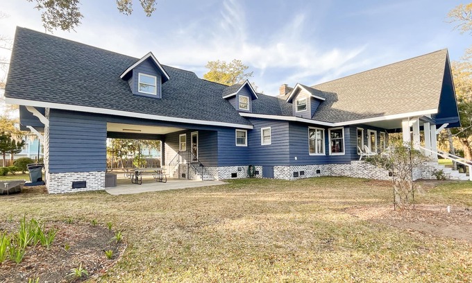 Murrells Inlet House | The Inlet Breeze-walk to Marshwalk or out on the Dock