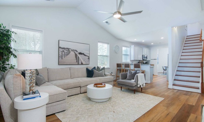 North Charleston House | The Jade/Park Circle, Mins to Dwtn and Beaches