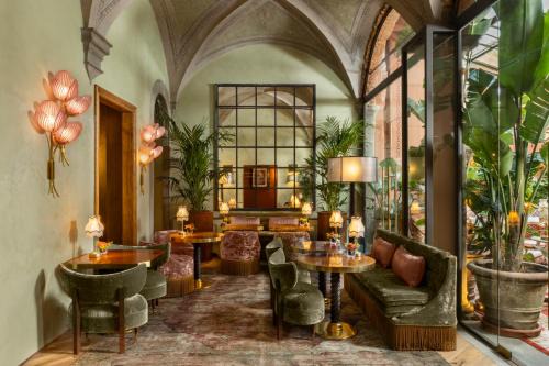 Sant' Ambrogio Hotel | The James Suite Hotel Firenze 1564 - Small Luxury Hotels of the World