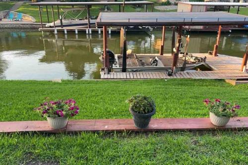 Granbury House | The Joyful Lake House