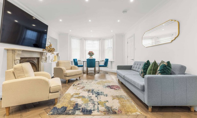 Campden Apartment | The Kensington Residence