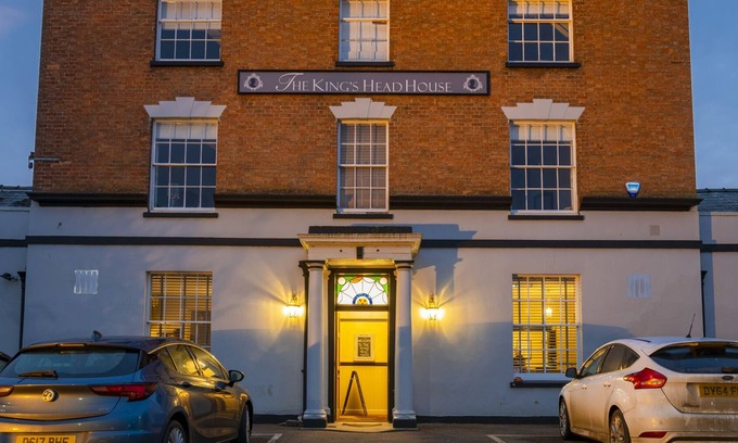 Eastington Bed & Breakfast | The Kings Head House