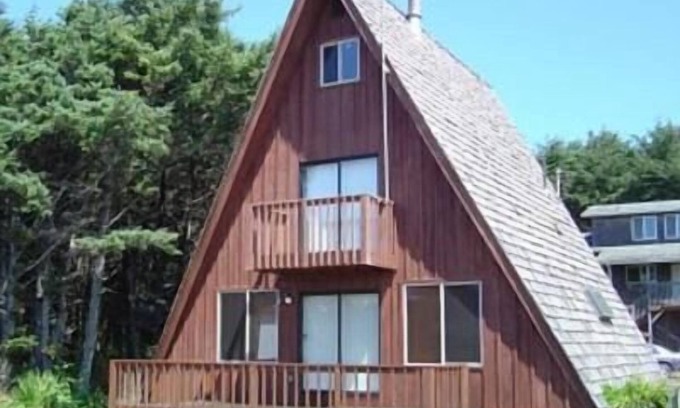 Yachats House | The Kite - Comfortable Yachats Home