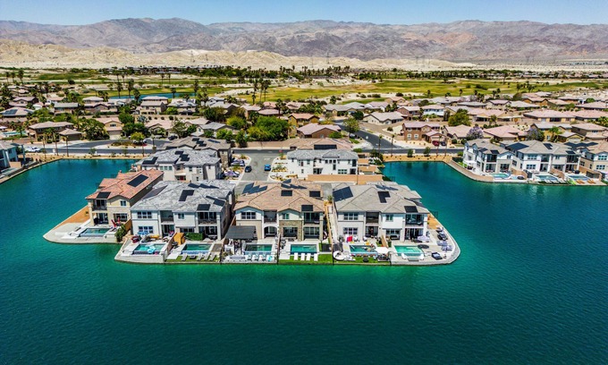 Indio House | The Lakeshore Retreatn