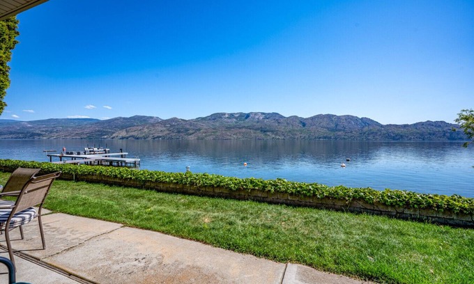 Central Okanagan Apartment | The Lakeside Condo with Large Outdoor Space #105