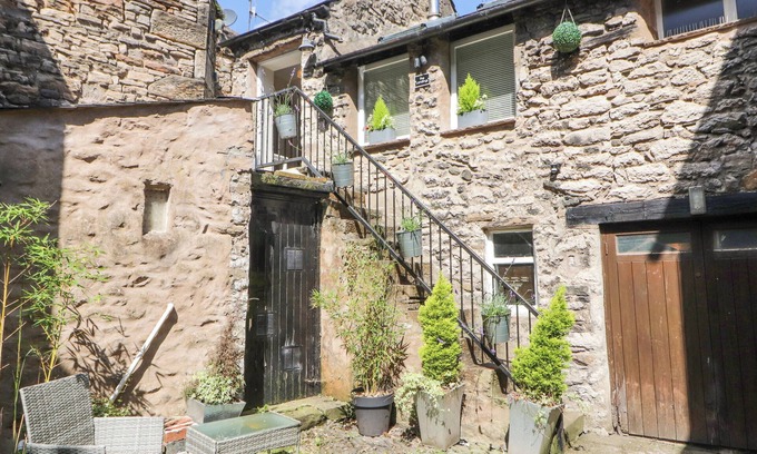 Kirkby Lonsdale House | THE LANDINGS, with open fire in Kirkby Lonsdale