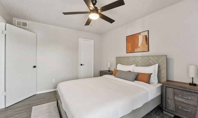 North Arlington Apartment | The Landry 381 | Spacious and Cozy 2 Bedroom 1bth