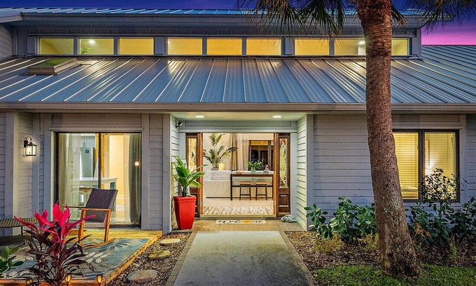 Hobe Sound Apartment | The Latitude Adjustment! Hobe Sound, Bike To Beach