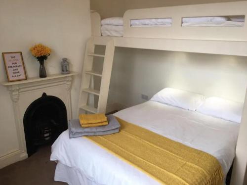 York Hotel | The Leeman Rose