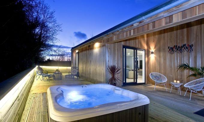 Cheddar Cabin | The Levels, Strawberryfield Park