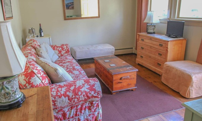 Stonington Hotel | The Lewis R. French- Inn on the Harbor