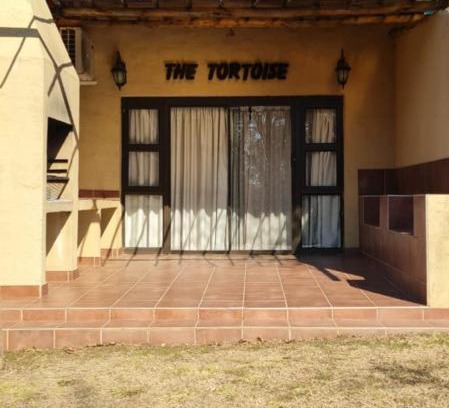 Lindequesdrif Cabin | The Lion Lodge Vaal