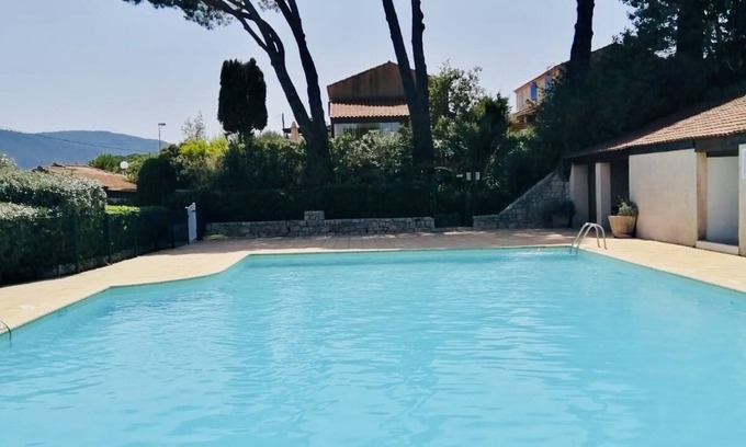 Cogolin House | The little blue mazet under the pine trees + terrace