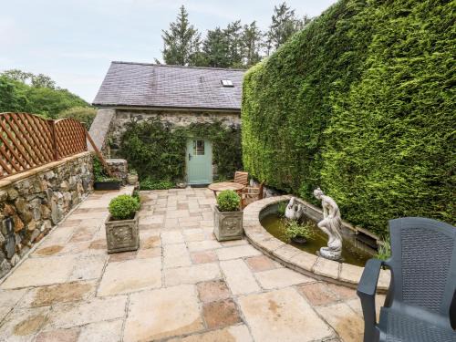 Dolbenmaen House | The Little Coach House