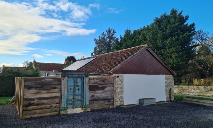 West Pennard Cottage | The Little Cottage Annexe - Dog Friendly with Fields to Roam