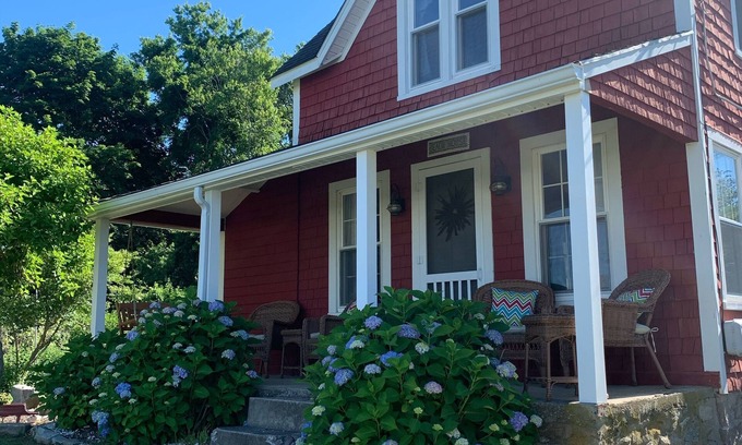 Waterford House | The Little Red Cottage at Pleasure Beach