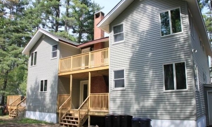 Sebago House | The Lodge - 6 bedroom/7 bathroom Family Friendly House with Lake Views