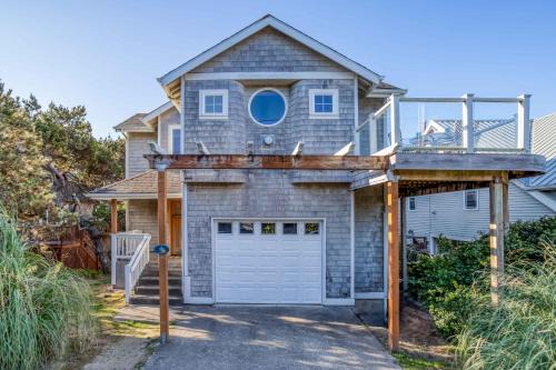 Manzanita House | The Lodge MCA 196 - Meredith Lodging
