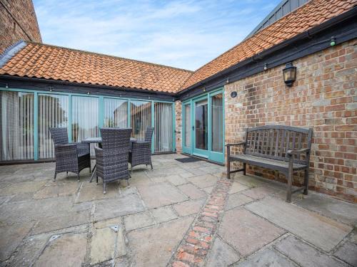 Grimsby House | The Lodge - Uk44516