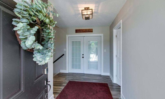 Clarksville House | The Loft 1335 Whitt Ln