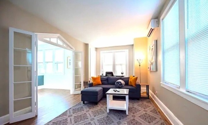 Wilmington Apartment | The Loft At Gilpin Placeking Bedtrolley Square! 1 Bedroom Apts by RedAwning