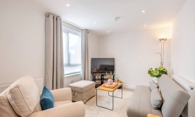 Holt Cottage | The Loft at The Gatehouse (UK46101)
