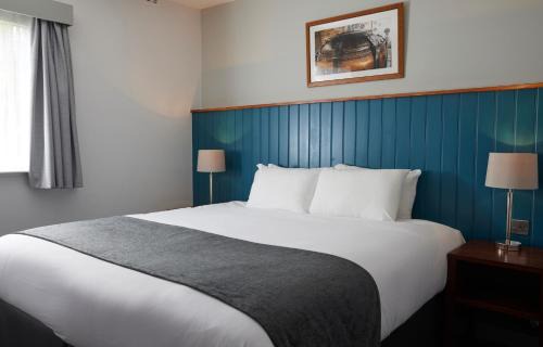 Measham Hotel | The Longshoot