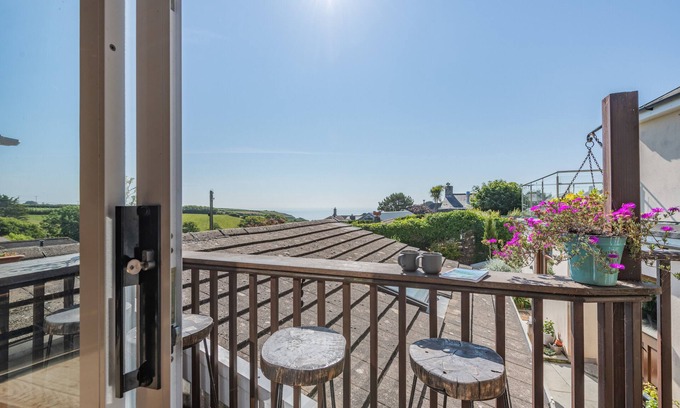 East Prawle House | The Lookout - Three Bedroom House, Sleeps 6