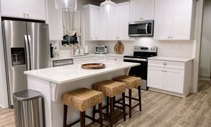 Auburn Cottage | The Loveliest Cottage on the Plains!