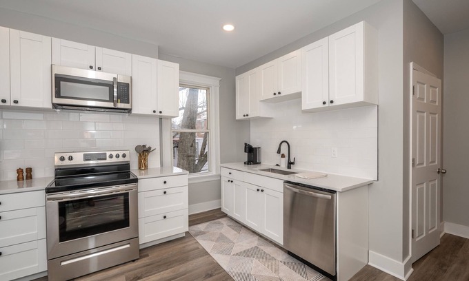 Covington Condo | The LUXE Spot 2 | Authentic stay