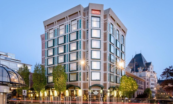 Downtown Victoria Hotel | The Magnolia Hotel & Spa