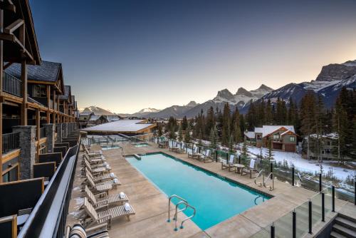 Canmore Hotel | The Malcolm Hotel