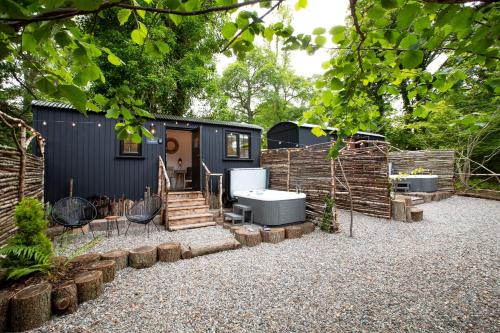 Milton Of Buchanan Cabin | The Mar Huts - The Lomond Hut