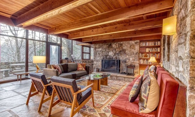 Pittman Center Cabin | The McCarty House - Mid Century Modern Gem!
