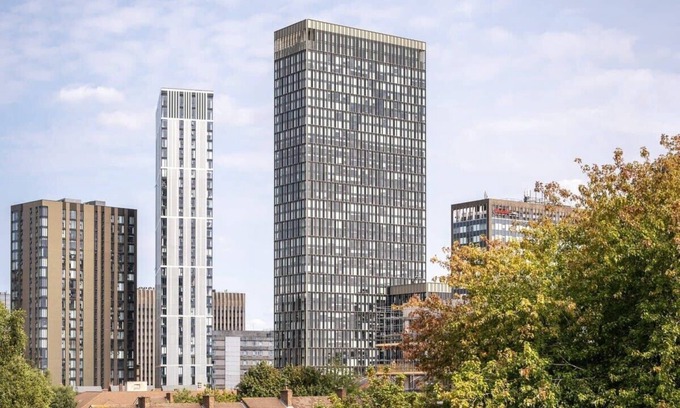 The Westside Apartment | The Mercian 2 I - 1BDR |STUNNING CITY SKYLINE VIEWS! 24-Hour GYM | CINEMA room